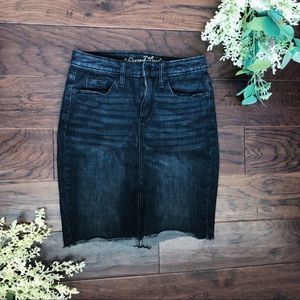 Universal Thread black denim skirt
